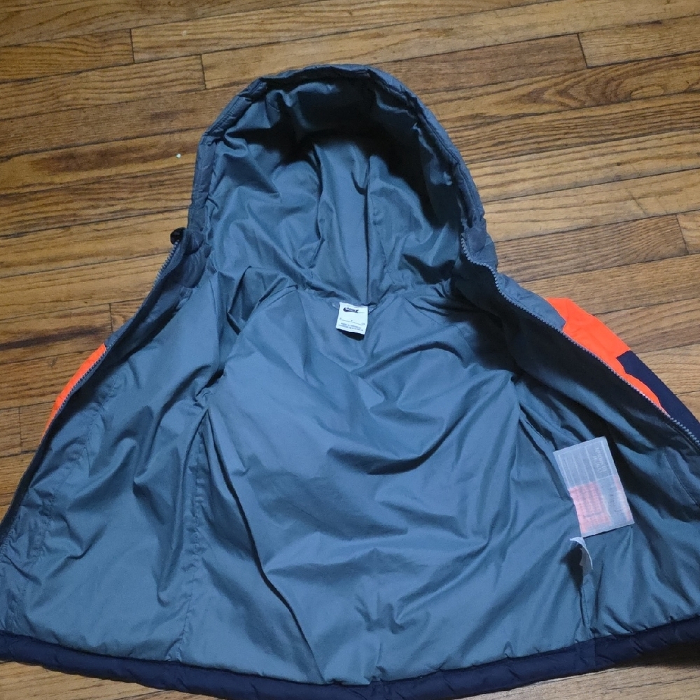 Nike Youth Puffer Jacket in Orange and Navy - Picture 3 of 3